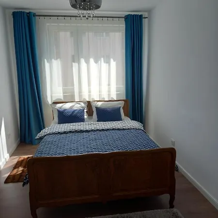 Deluxe Apartament Brasov Апартаменти *